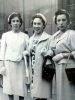 Mª Josefa Garayoa junto a sus cuñadas María y Mercedes Ordóñez.